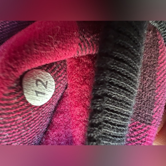 SOLD 🍁 RARE Lululemon Scuba Hoodie Camp Check 🍁 - Picture 7 of 9
